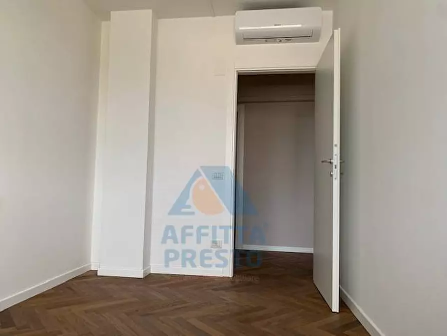 Immagine 10 di Ufficio in affitto  a Vinci