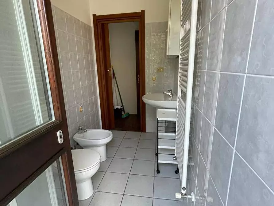 Immagine 16 di Appartamento in affitto  in ZONA VIALI 1 a Chivasso