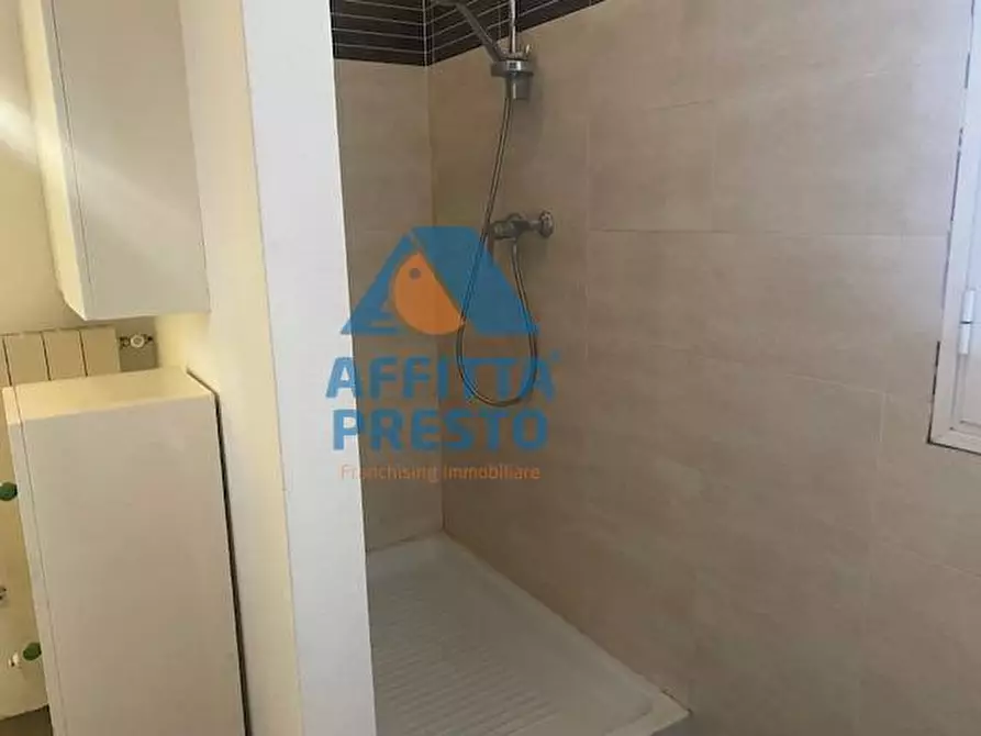 Immagine 4 di Camera in affitto  a Empoli