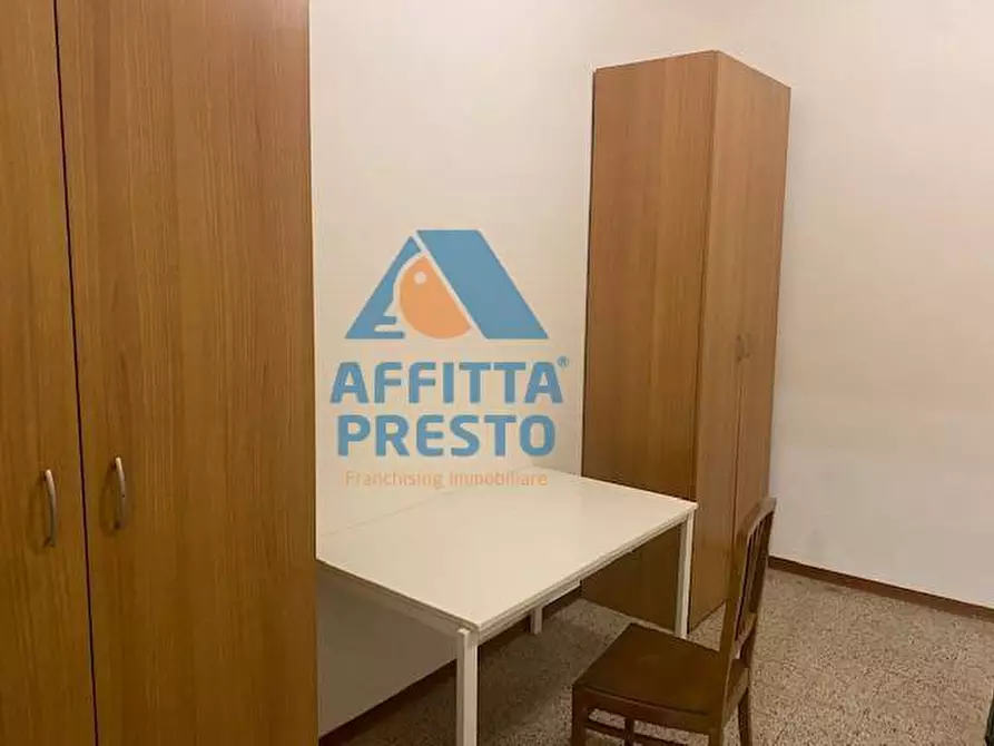 Immagine 7 di Camera in affitto  a Empoli