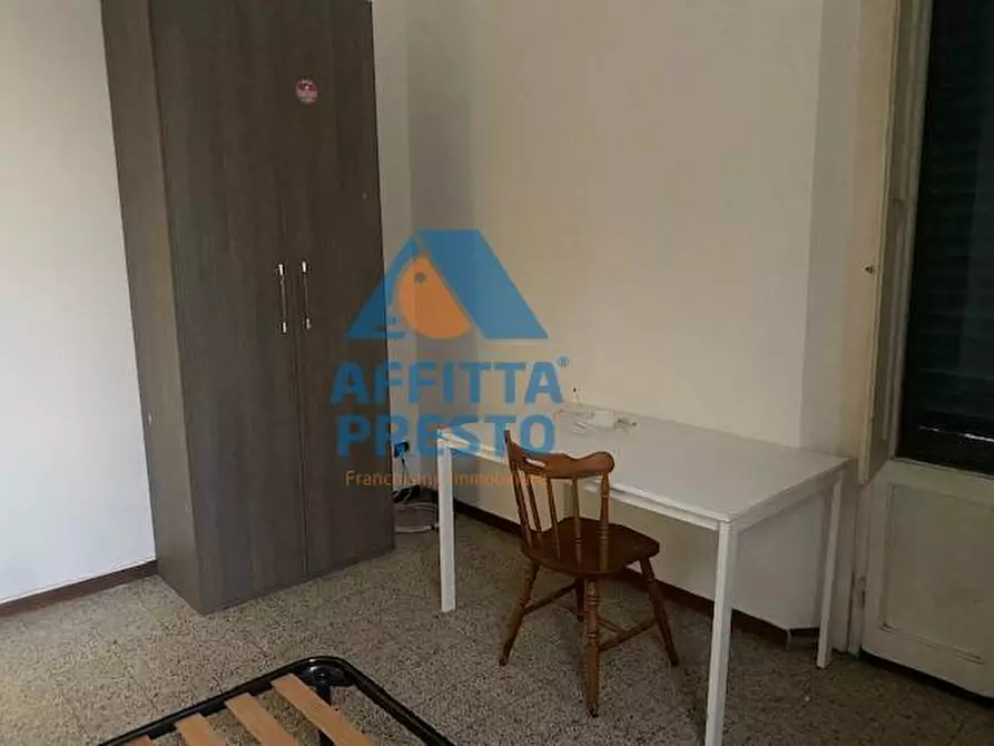 Immagine 8 di Camera in affitto  a Empoli