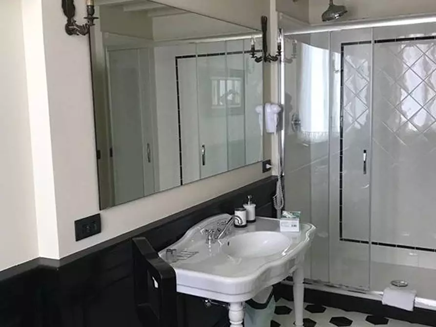 Immagine 5 di Villetta a schiera in affitto  a Firenze