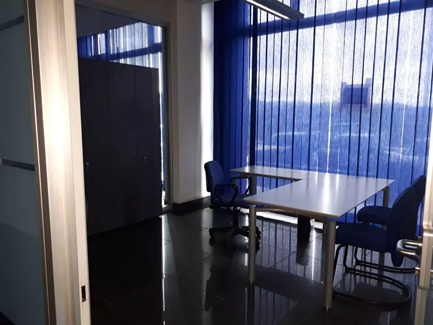 Immagine 6 di Attività commerciale in affitto  a San Miniato