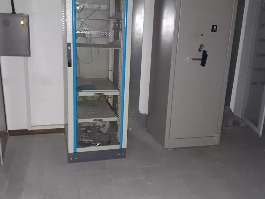 Immagine 13 di Ufficio in affitto  a San Miniato