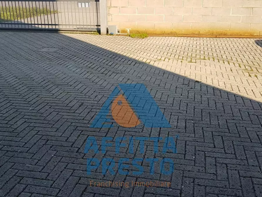 Immagine 7 di Laboratorio in affitto  a Montelupo Fiorentino