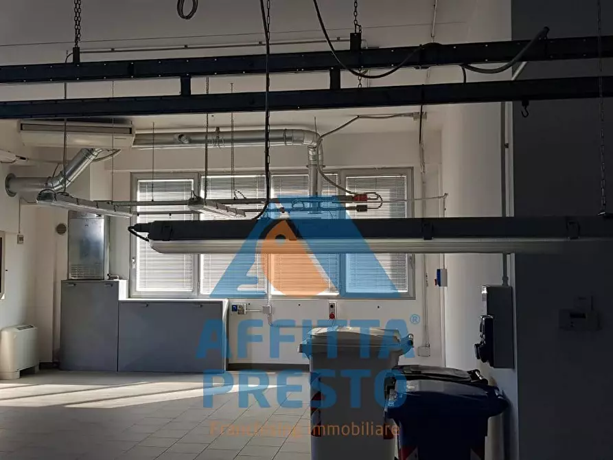Immagine 9 di Laboratorio in affitto  a Montelupo Fiorentino