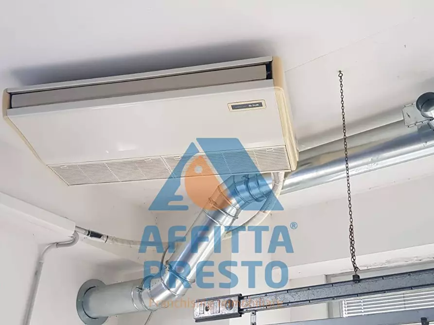 Immagine 14 di Laboratorio in affitto  a Montelupo Fiorentino