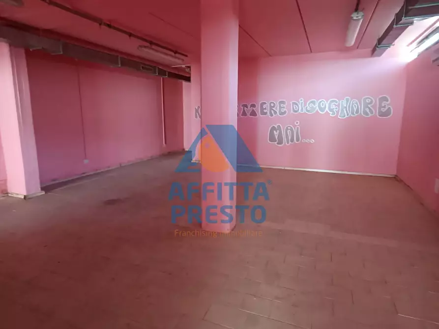 Immagine 5 di Attività commerciale in affitto  a Vinci