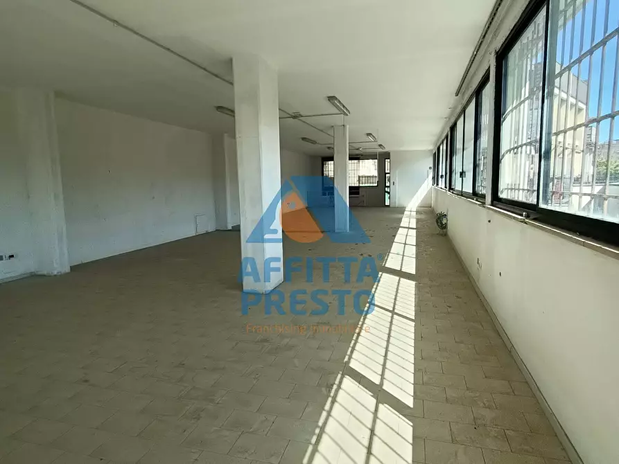 Immagine 3 di Attività commerciale in affitto  a Vinci