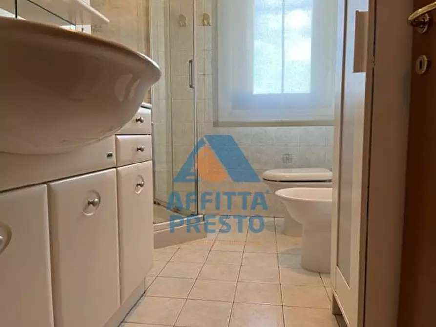 Immagine 13 di Appartamento in affitto  a Empoli