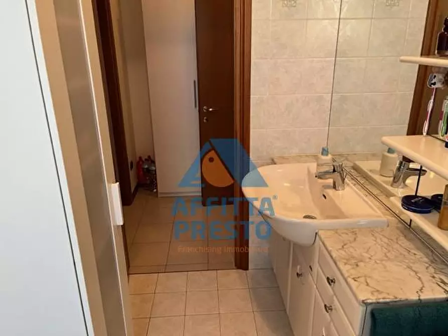 Immagine 15 di Appartamento in affitto  a Empoli