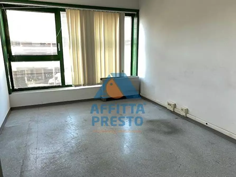 Immagine 21 di Ufficio in affitto  a Empoli