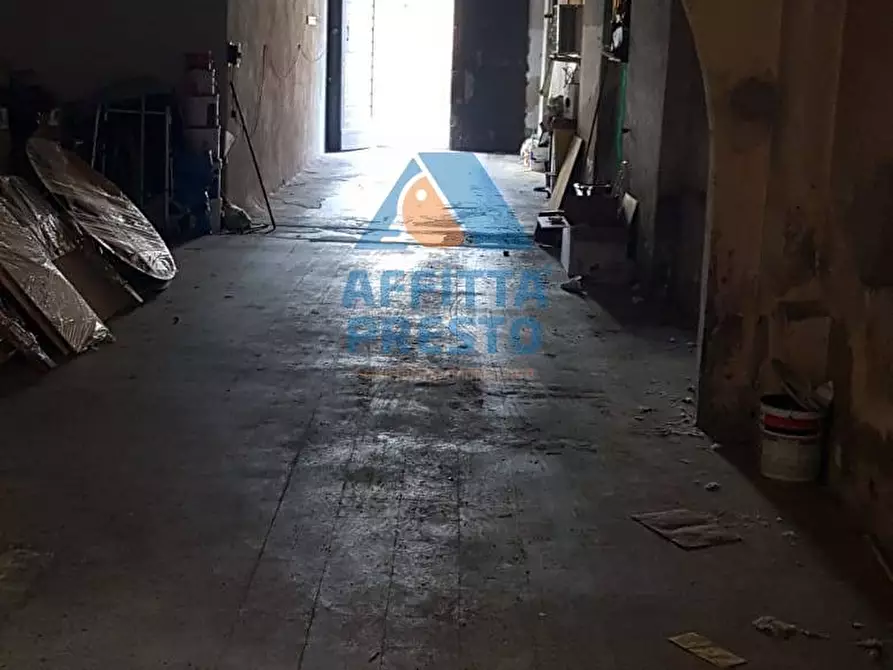 Immagine 2 di Magazzino in vendita  a Empoli