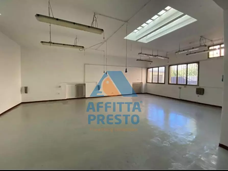 Immagine 3 di Capannone industriale in vendita  a Empoli