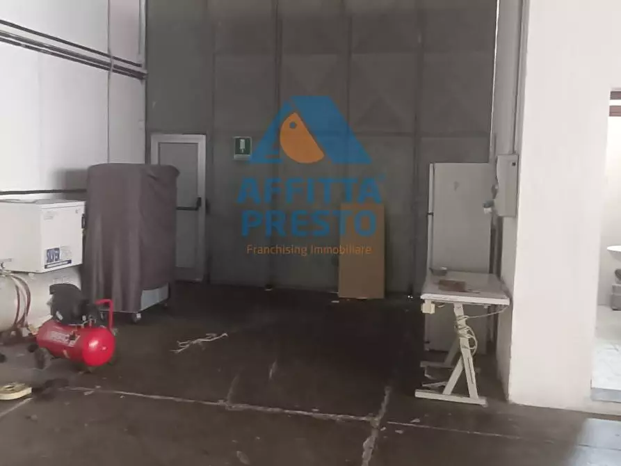 Immagine 2 di Magazzino in affitto  a Fucecchio
