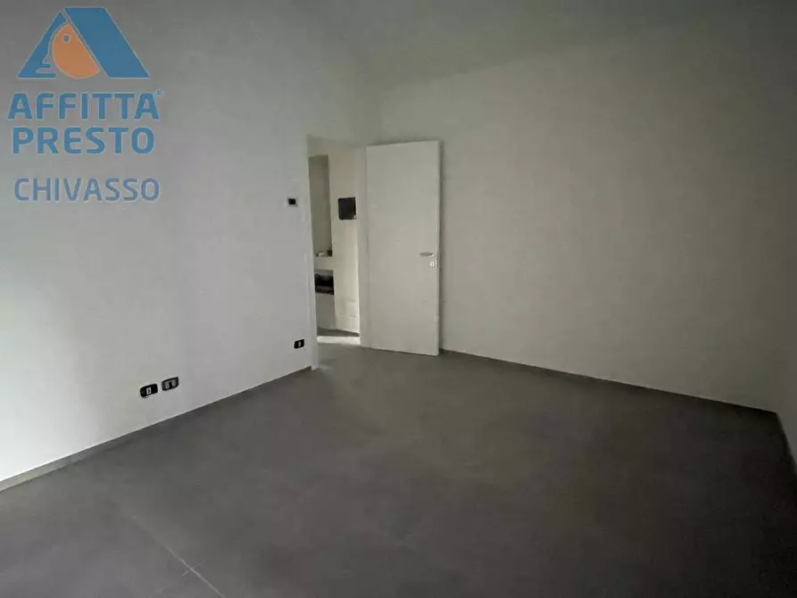 Immagine 14 di Appartamento in affitto  in Via Roma a Chivasso