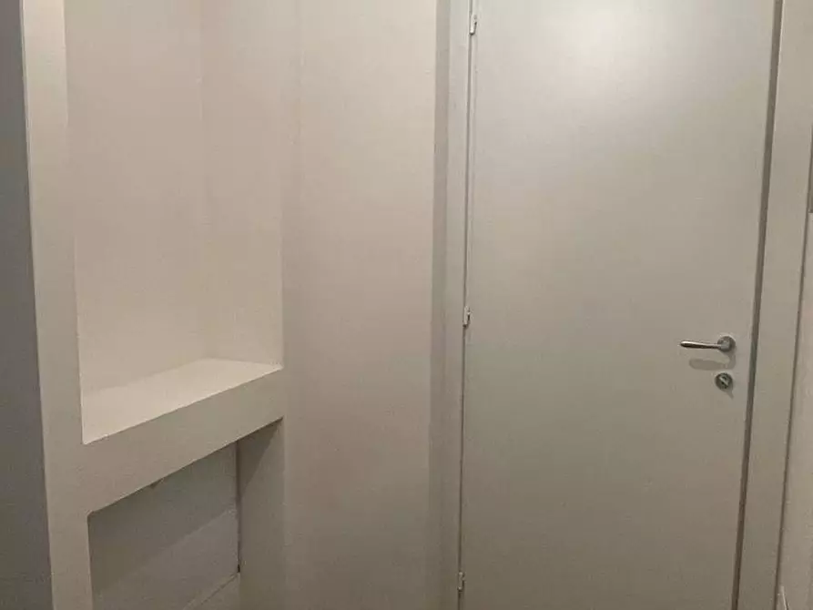 Immagine 8 di Appartamento in affitto  in Via Roma a Chivasso