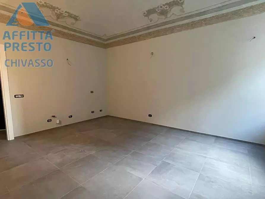Immagine 4 di Appartamento in affitto  in Via Roma a Chivasso