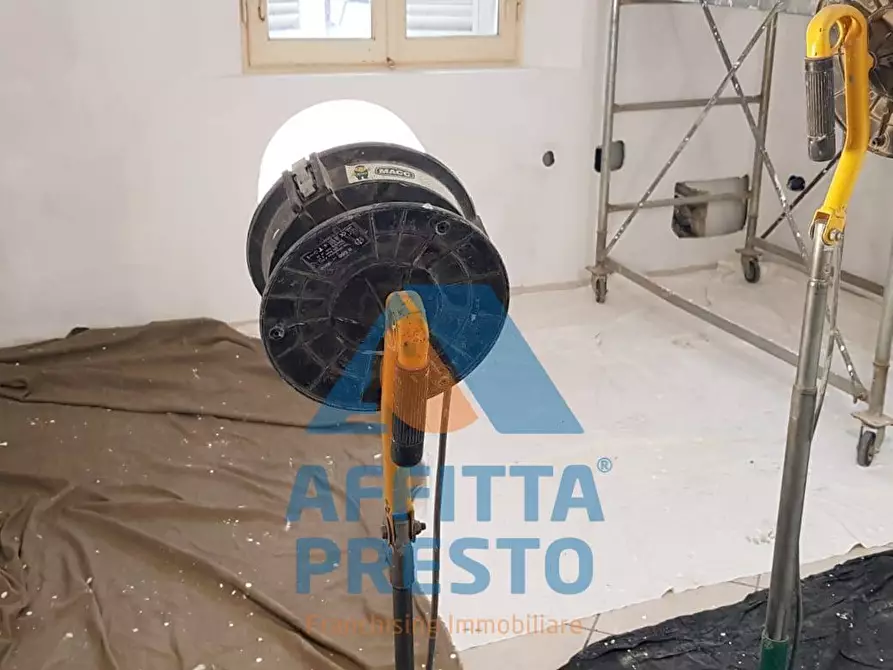 Immagine 3 di Attività commerciale in affitto  a Vinci