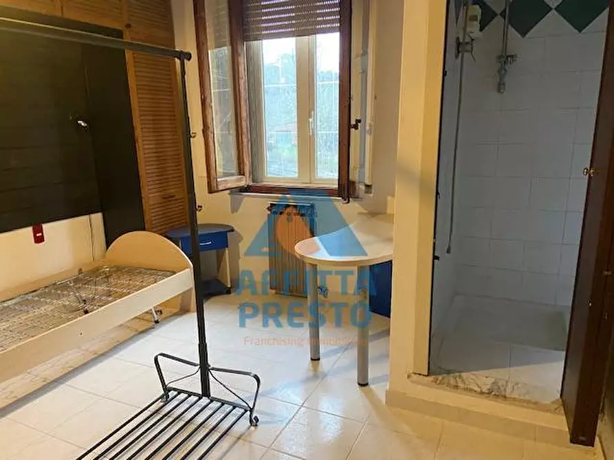 Immagine 13 di Appartamento in affitto  a Capraia E Limite