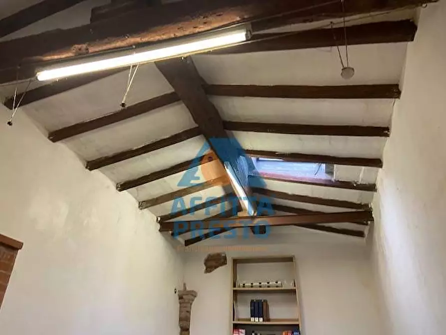 Immagine 18 di Appartamento in affitto  a Capraia E Limite