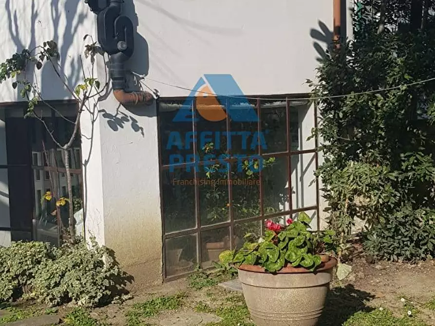 Immagine 12 di Casa indipendente in affitto  a Empoli