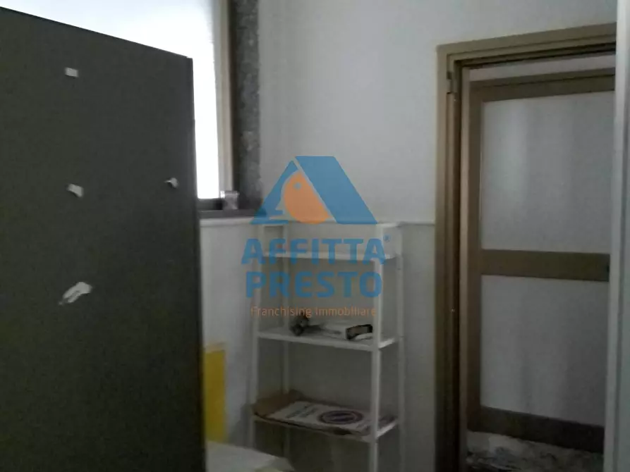 Immagine 18 di Attività commerciale in vendita  a Capraia E Limite