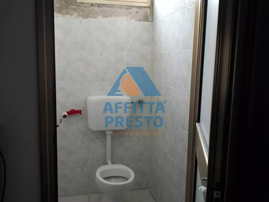 Immagine 9 di Attività commerciale in vendita  a Capraia E Limite