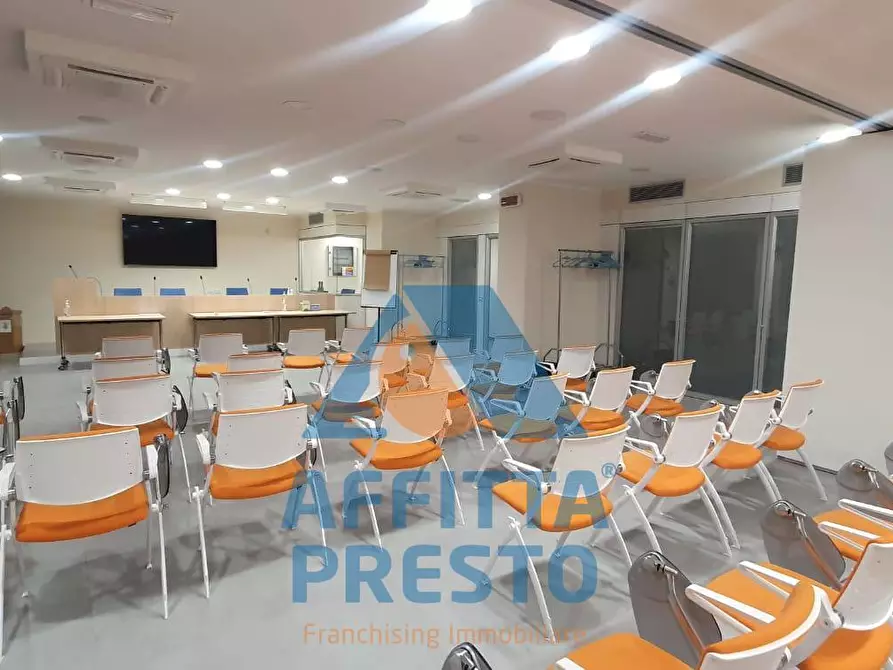 Immagine 1 di Ufficio in vendita  a Firenze