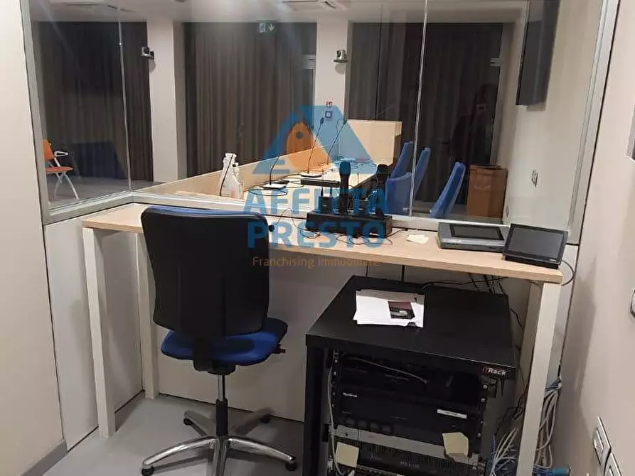 Immagine 8 di Ufficio in vendita  a Firenze