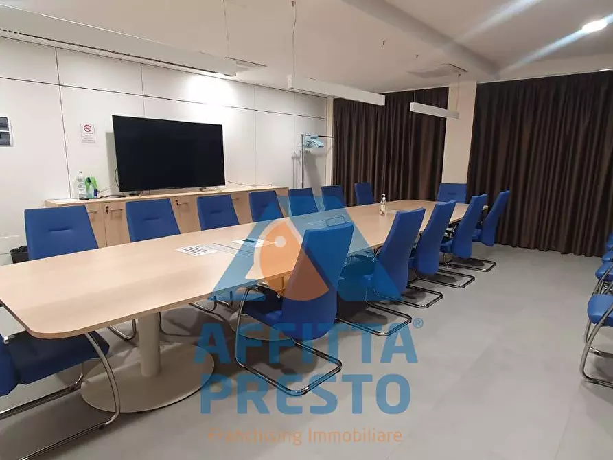 Immagine 9 di Ufficio in vendita  a Firenze