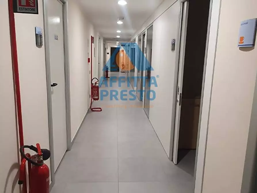 Immagine 5 di Ufficio in vendita  a Firenze