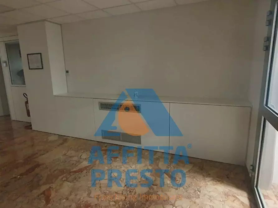 Immagine 19 di Ufficio in vendita  a Firenze