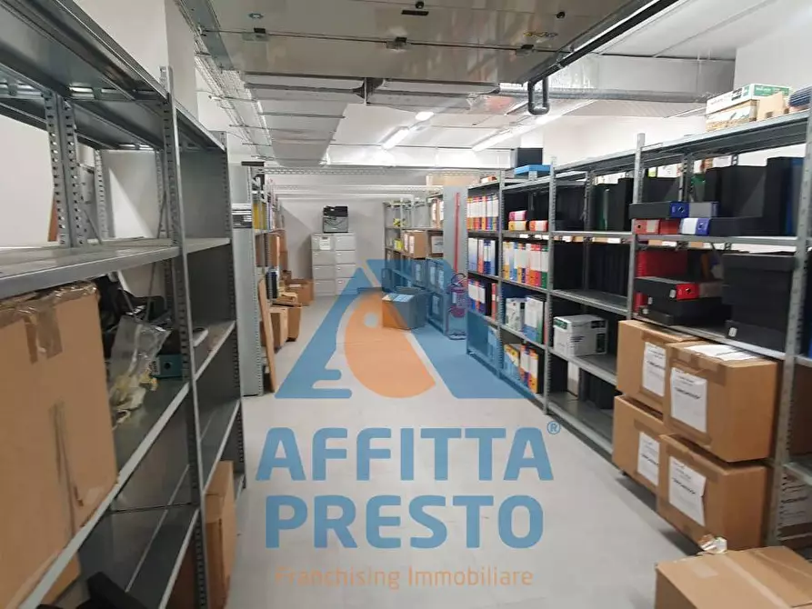 Immagine 21 di Ufficio in vendita  a Firenze