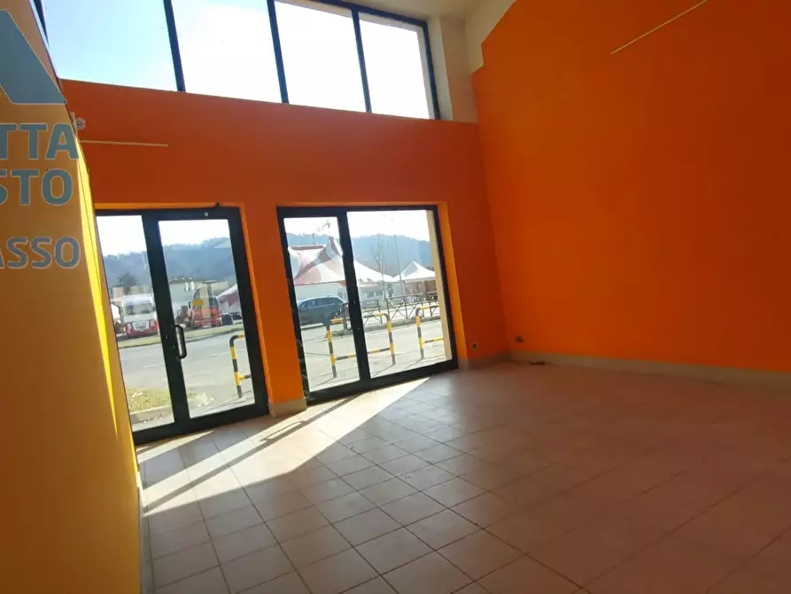 Immagine 6 di Negozio in affitto  in PIAZZA LUIGI LIBERTINI a Chivasso