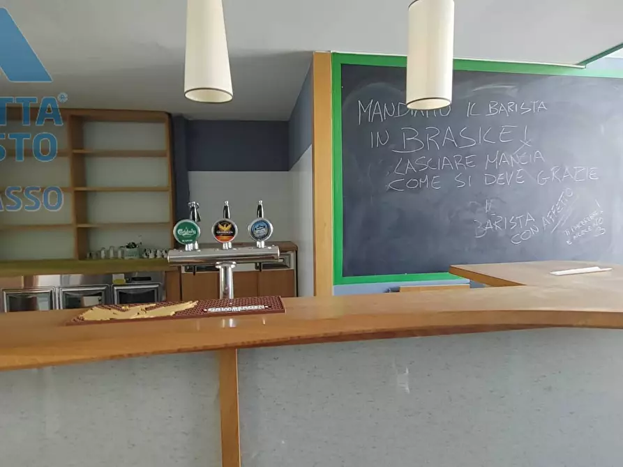 Immagine 1 di Negozio in affitto  in PIAZZA LUCIO LIBERTINI a Chivasso