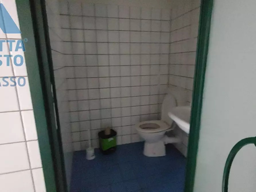 Immagine 17 di Negozio in affitto  in PIAZZA LUCIO LIBERTINI a Chivasso