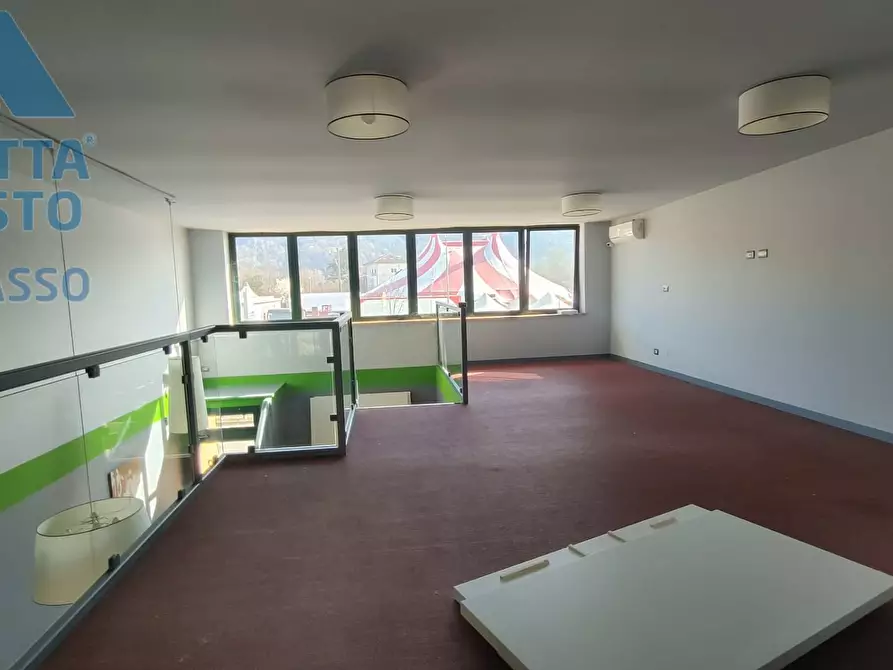 Immagine 11 di Negozio in affitto  in PIAZZA LUCIO LIBERTINI a Chivasso