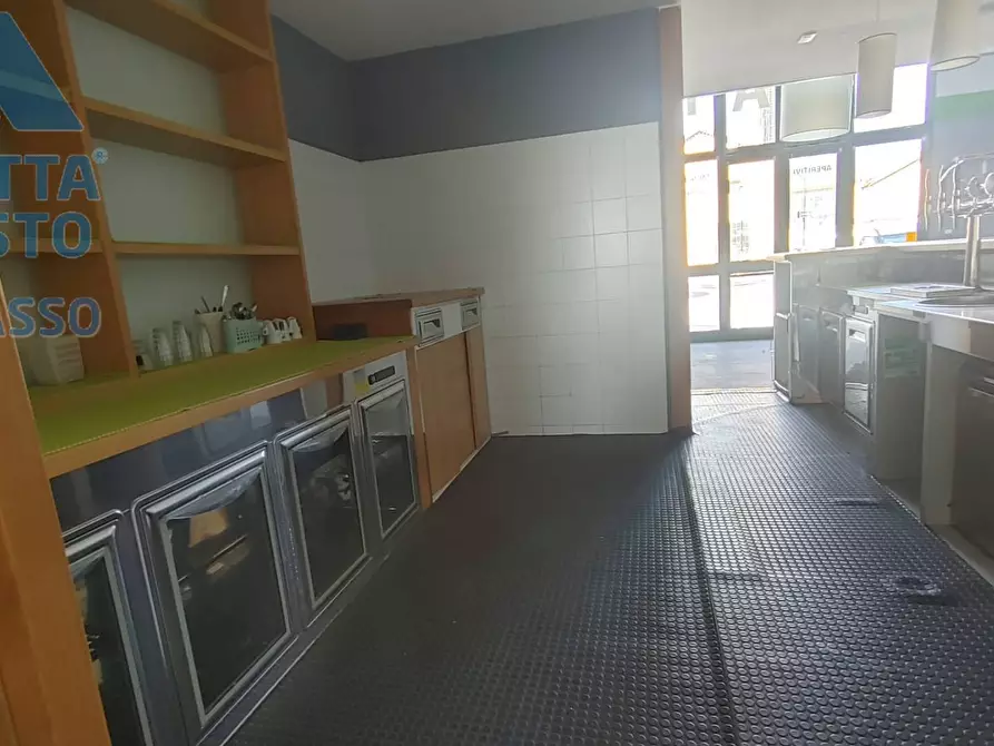 Immagine 4 di Negozio in affitto  in PIAZZA LUCIO LIBERTINI a Chivasso