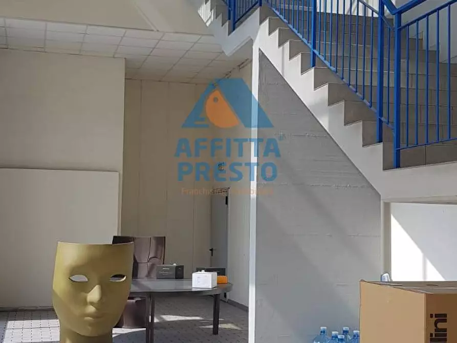 Immagine 10 di Ufficio in affitto  a Montelupo Fiorentino