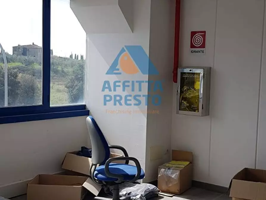 Immagine 8 di Ufficio in affitto  a Montelupo Fiorentino