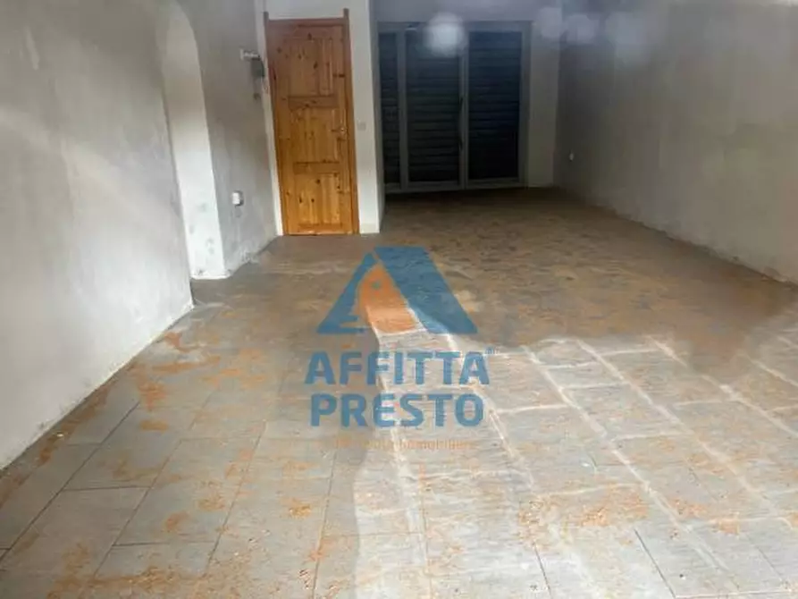Immagine 2 di Attività commerciale in affitto  a Empoli