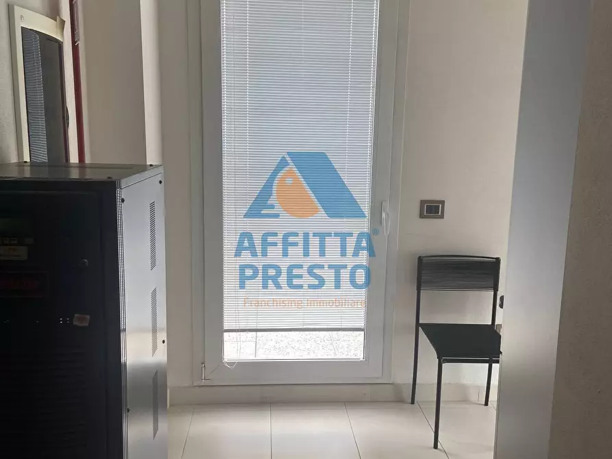 Immagine 5 di Ufficio in affitto  a Empoli