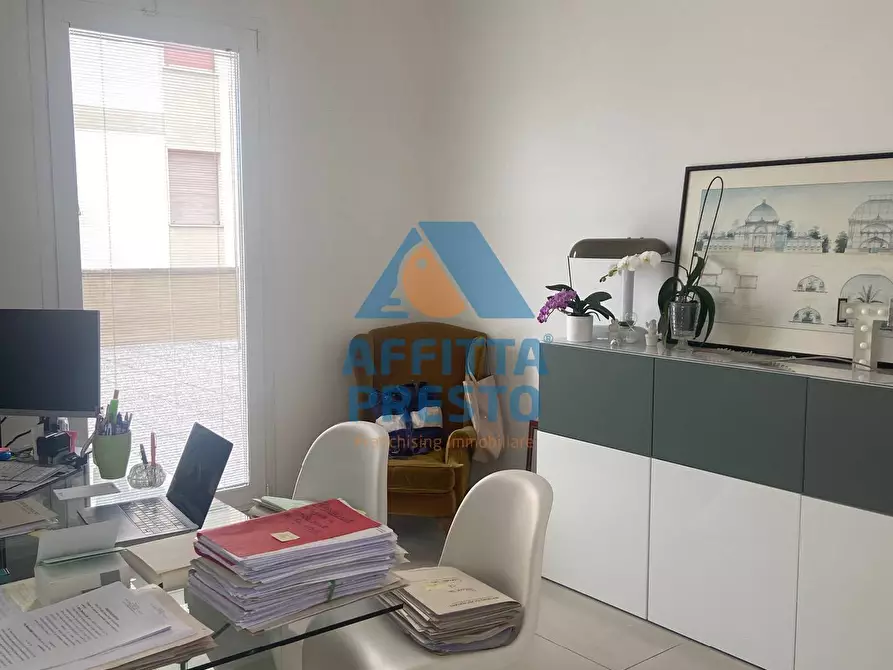 Immagine 2 di Ufficio in affitto  a Empoli