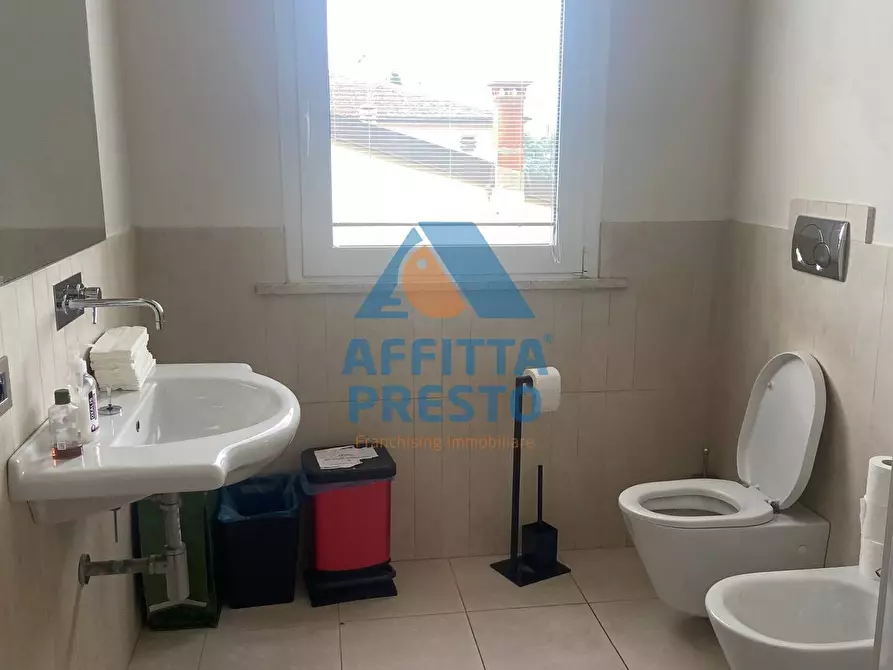 Immagine 8 di Ufficio in affitto  a Empoli