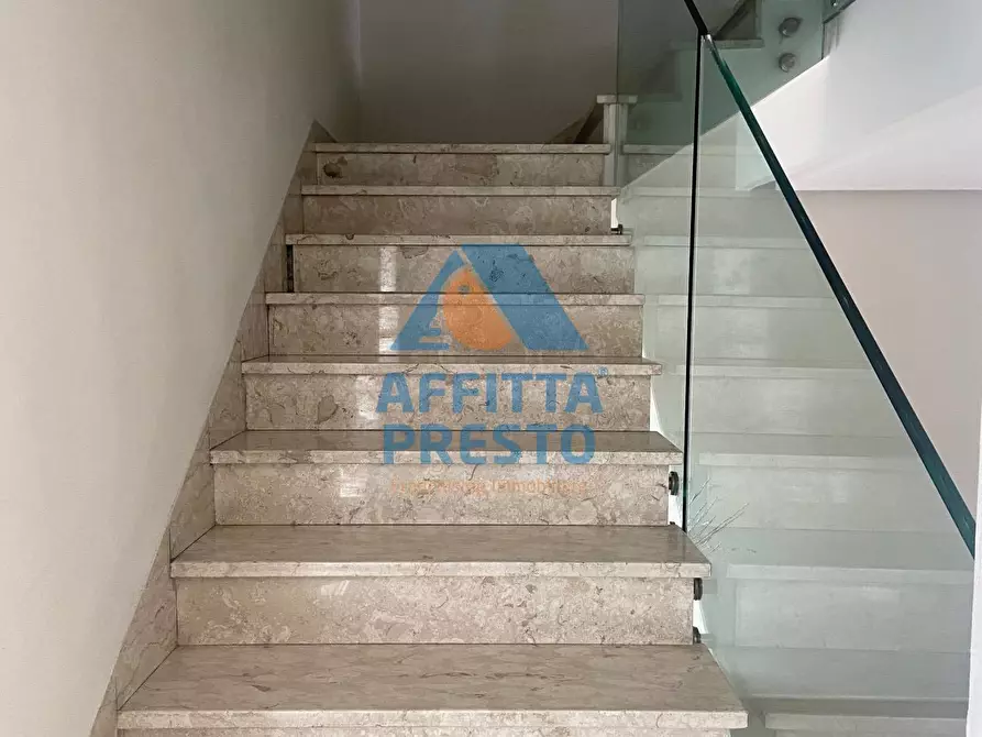 Immagine 12 di Ufficio in affitto  a Empoli