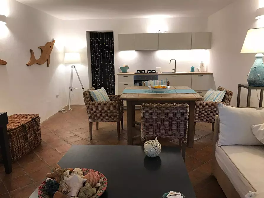 Immagine 1 di Casa indipendente in affitto  a Olbia