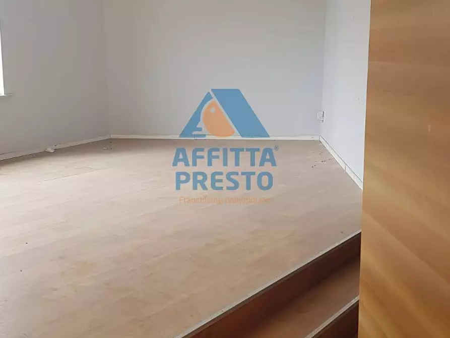 Immagine 1 di Ufficio in affitto  a Vinci