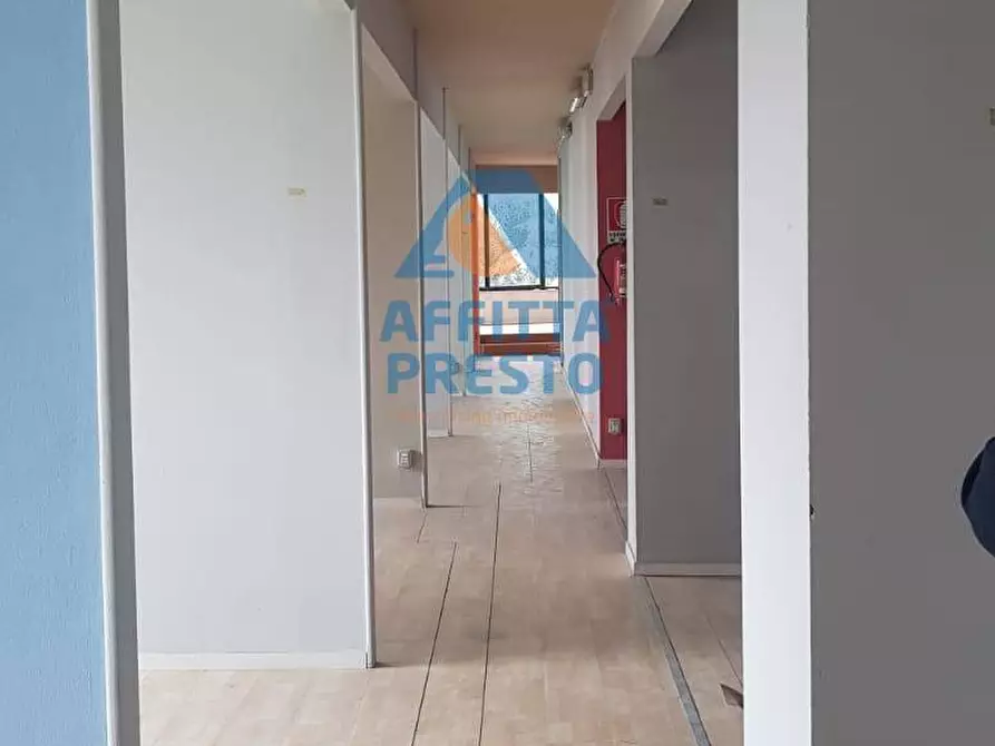 Immagine 4 di Ufficio in affitto  a Vinci