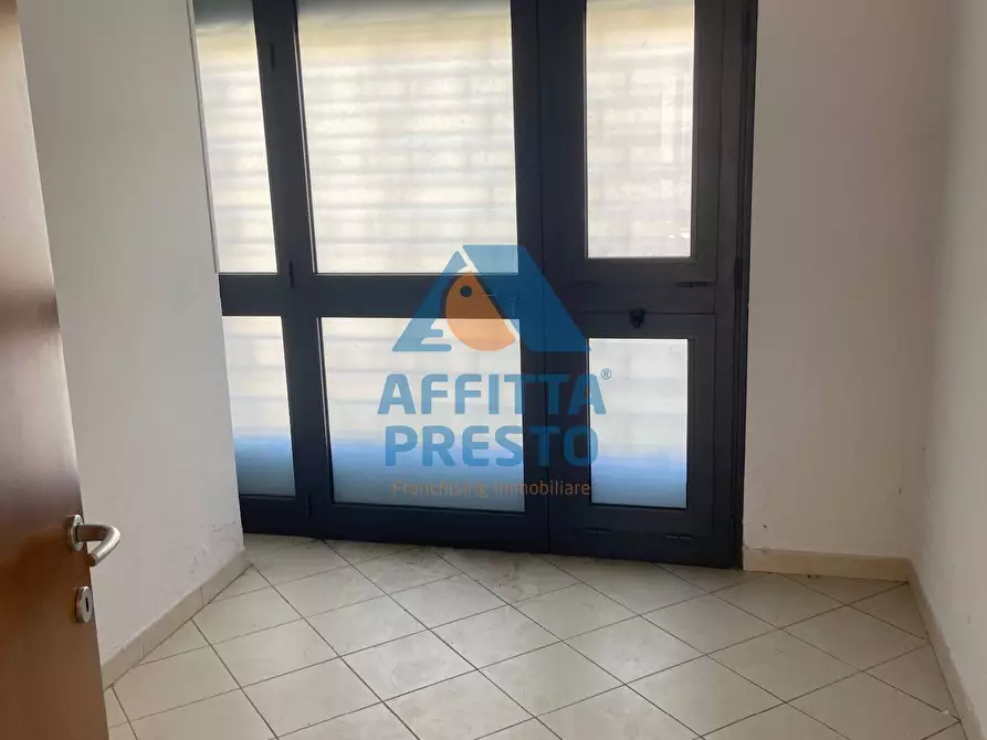 Immagine 6 di Attività commerciale in affitto  a Empoli